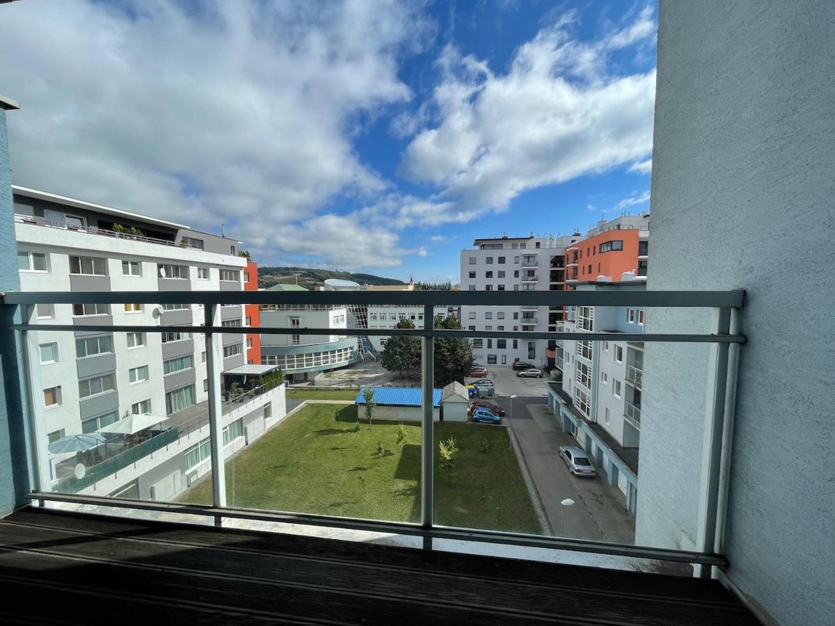 Cozy Apartment - Citycentre - Freeparking - Selfcheck-In Liptovský Mikuláš Buitenkant foto
