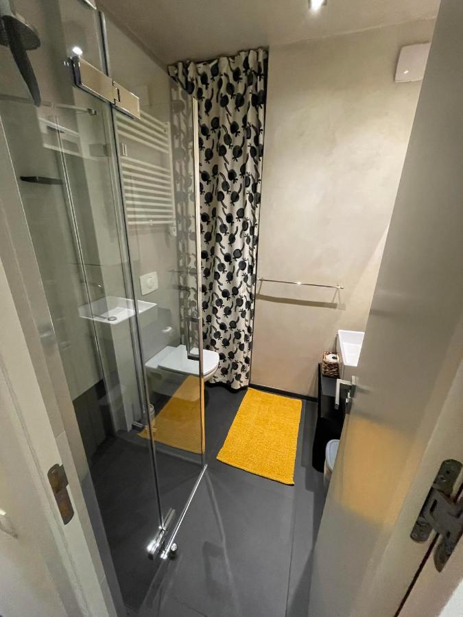 Cozy Apartment - Citycentre - Freeparking - Selfcheck-In Liptovský Mikuláš Buitenkant foto